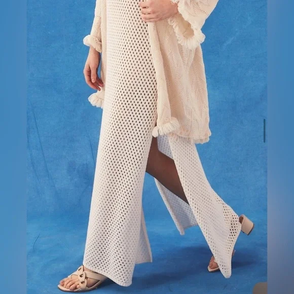 Elegant Cream Knit Swim Cover-Up - Picture 12 of 13